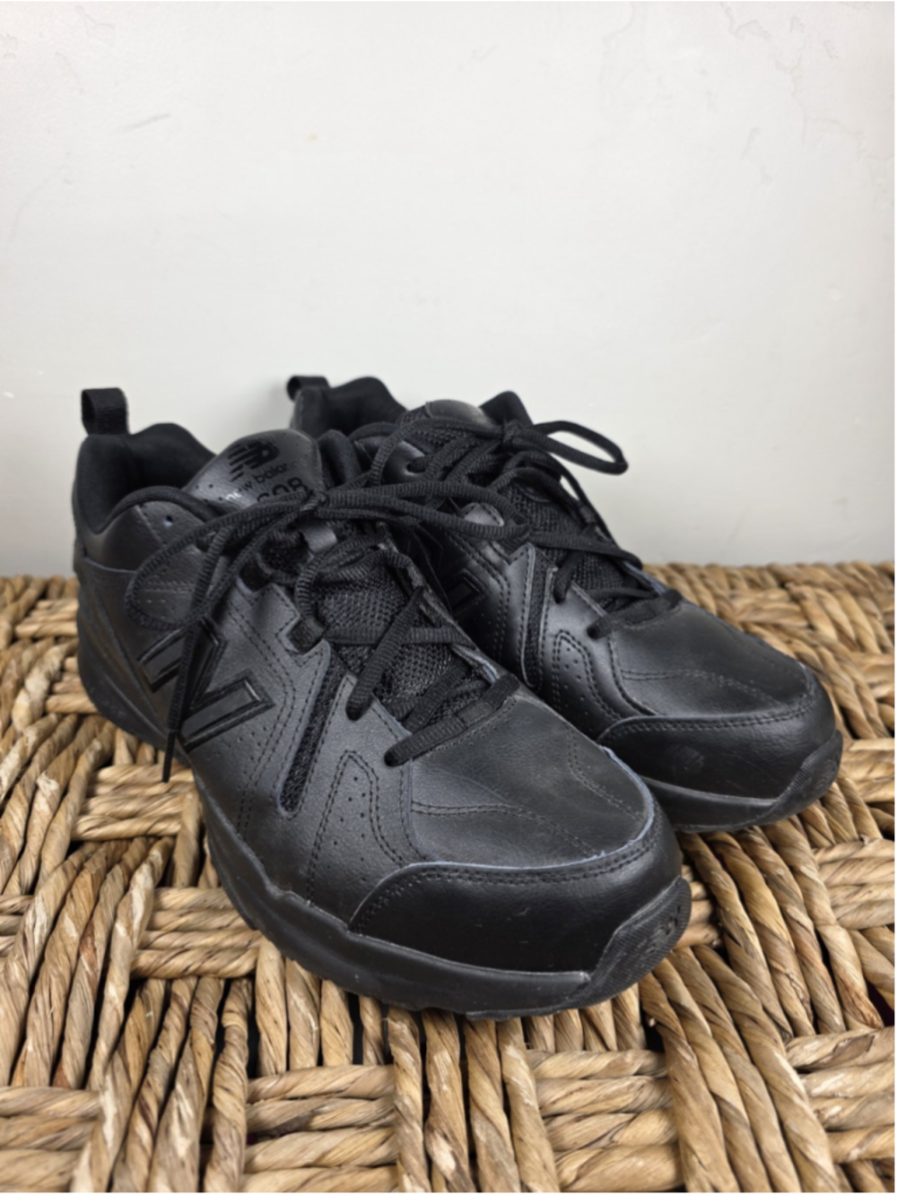 New Balance 608v5 Mens 11 D Black Leather Slip Resistant Work Shoes MX608AB5